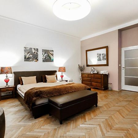 Luxury Apartment Dlouha Прага Экстерьер фото