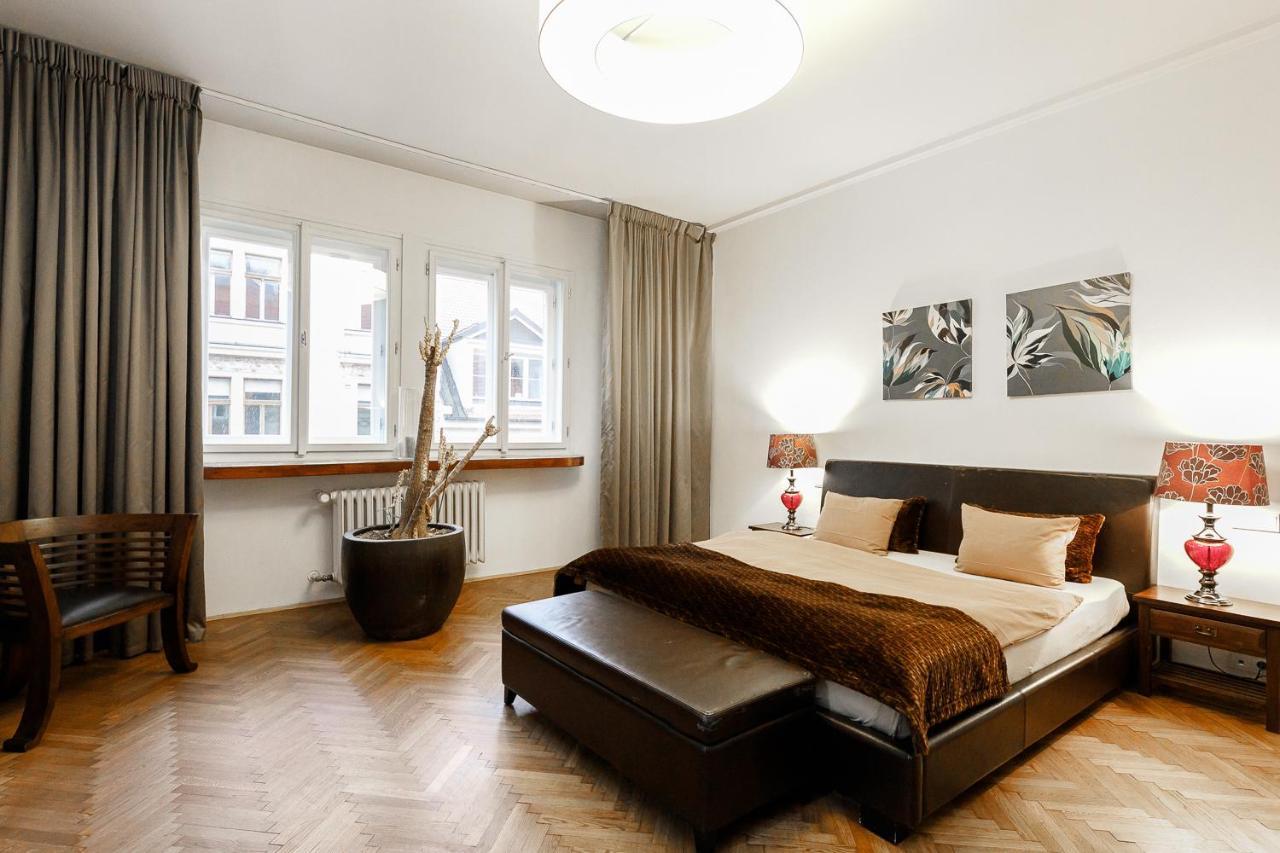 Luxury Apartment Dlouha Прага Экстерьер фото