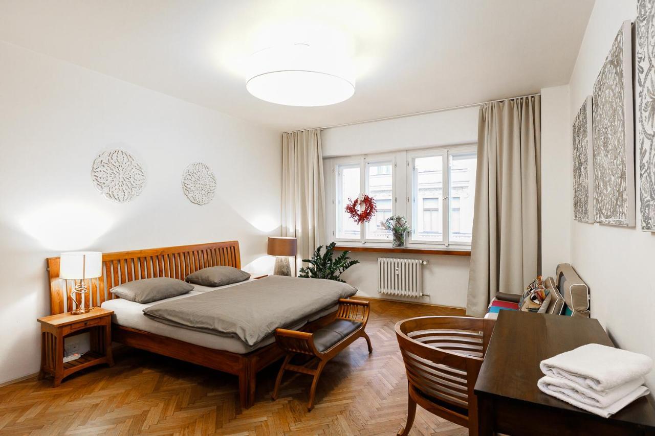 Luxury Apartment Dlouha Прага Экстерьер фото